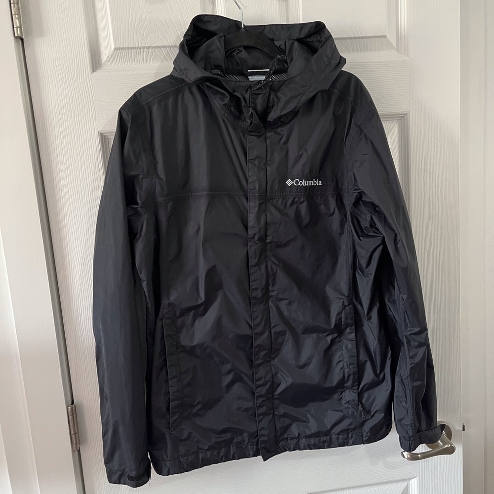Columbia medium,unisex black windbreaker hooded, 23inches armpit, good condition